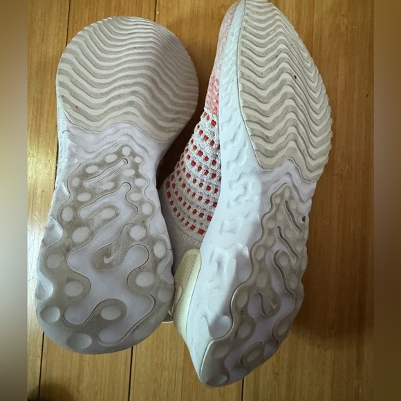 Women’s Nike React Phantom Run Flyknit size 5.5 - Picture 5 of 6